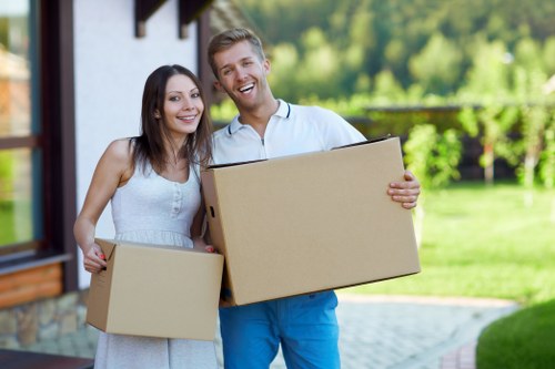 Affordable local moving service around Clapham streets